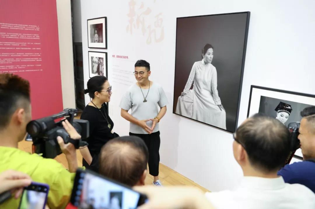 时隔一载，美好再续，allwincity万象城地产&amp;amp;amp;肖全荆门新面庞摄影展温情启幕